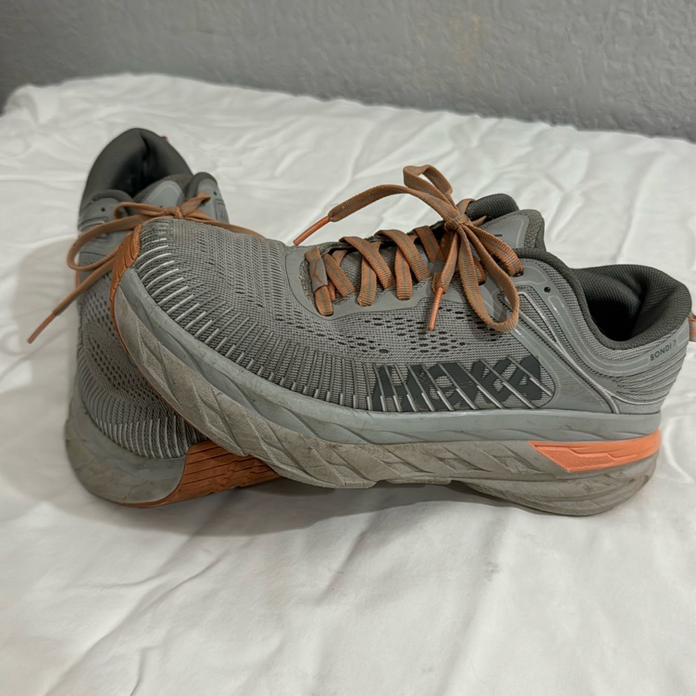Hoka One One Bondi 7 - grey and orange size 7